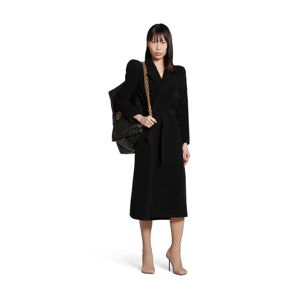 Balenciaga Coats & Jackets>Women's Round Shoulder Fitted Coat in Black