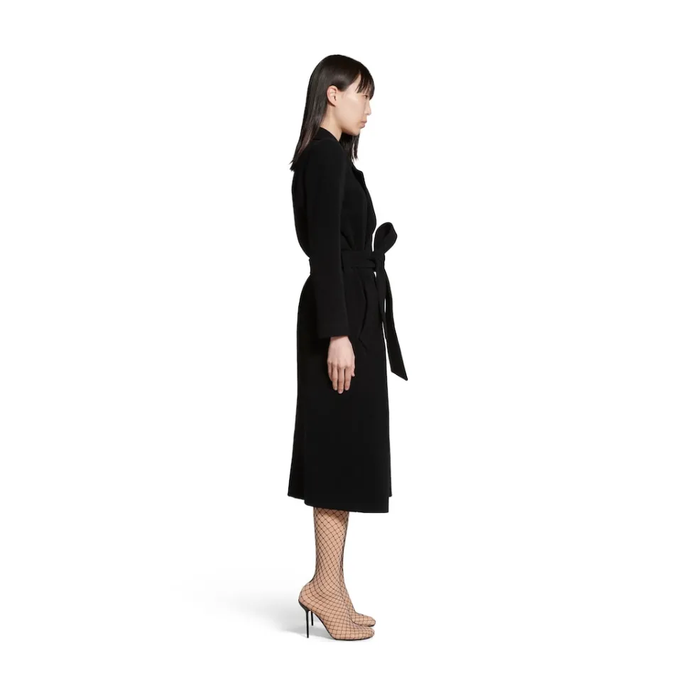 Balenciaga Coats & Jackets>Women's Round Shoulder Fitted Coat in Black